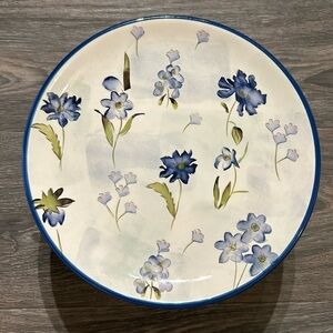HD Designs Dines Cake Stand Flora HDQFLO Blue Floral Polka Dots Irises Decor